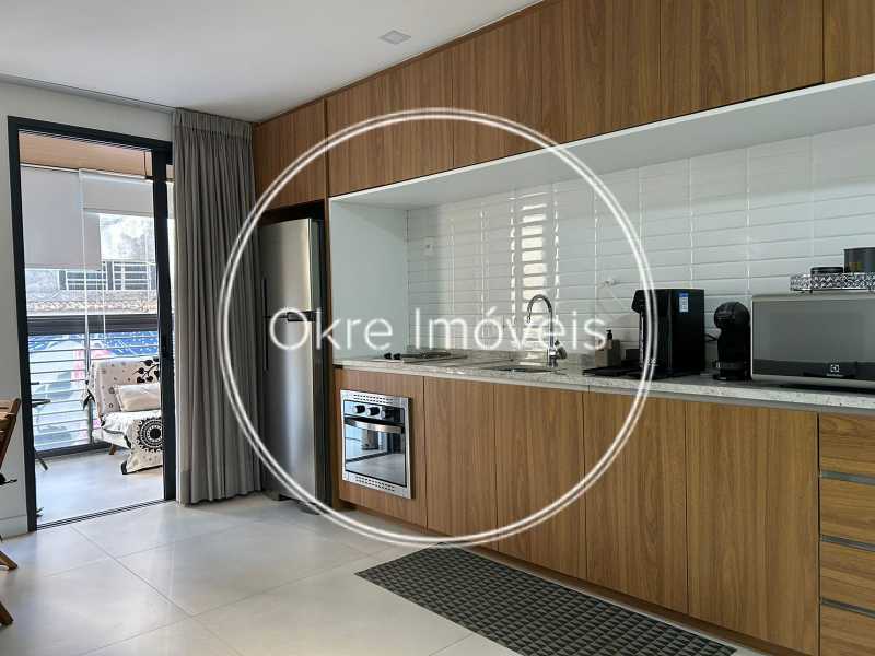 8c6aa3a0-ef5c-400b-b9b7-5525a9 - 7