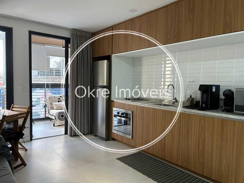 d9ae68e7-cf94-409d-ab8d-98164d - 14