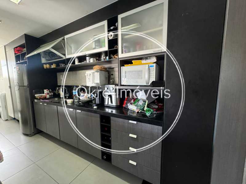 WhatsApp Image 2025-10-24 at 0 - 24