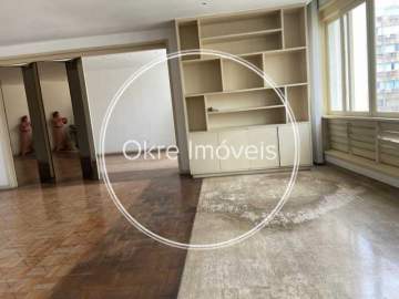 Ótima localização - Cobertura 480Mt2 a 100mts da Praia de Copacabana - CBCO40025