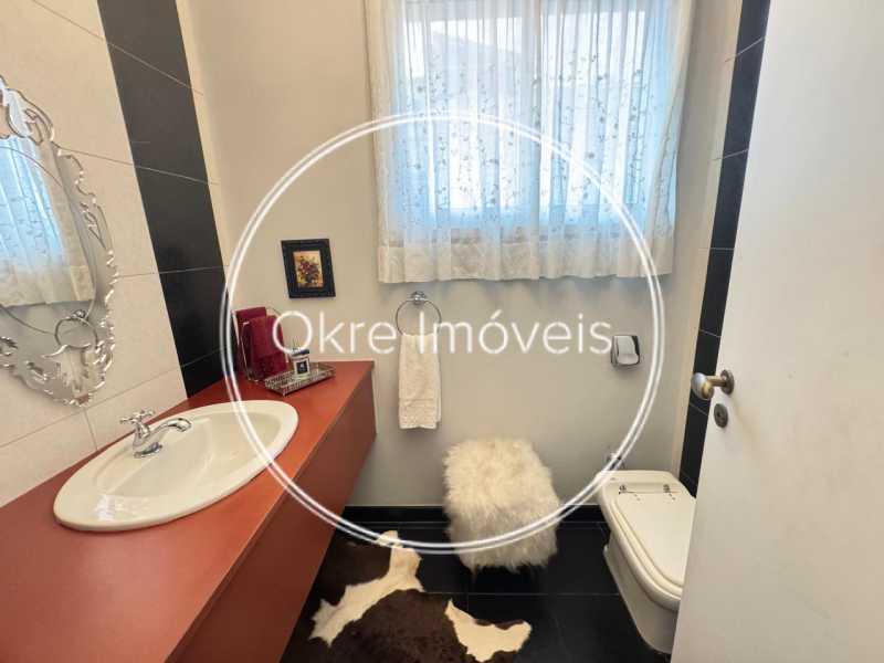 203EDD06-1522-4049-A880-971FDA - 25