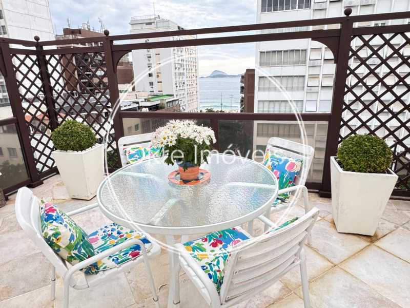 E46BFF15-40DE-4F4B-A4DF-0C477F - 1