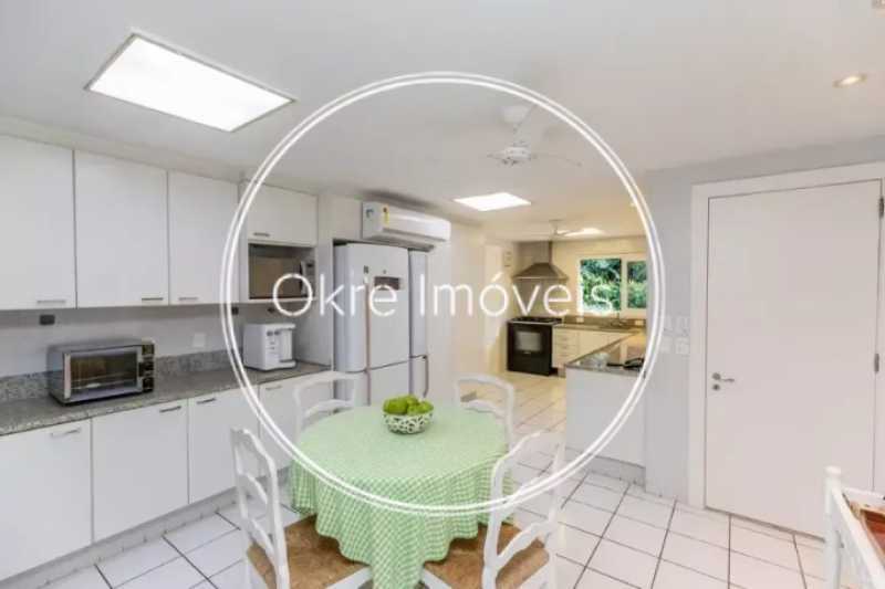 casa-com-5-quartos-a-venda-570 - 17