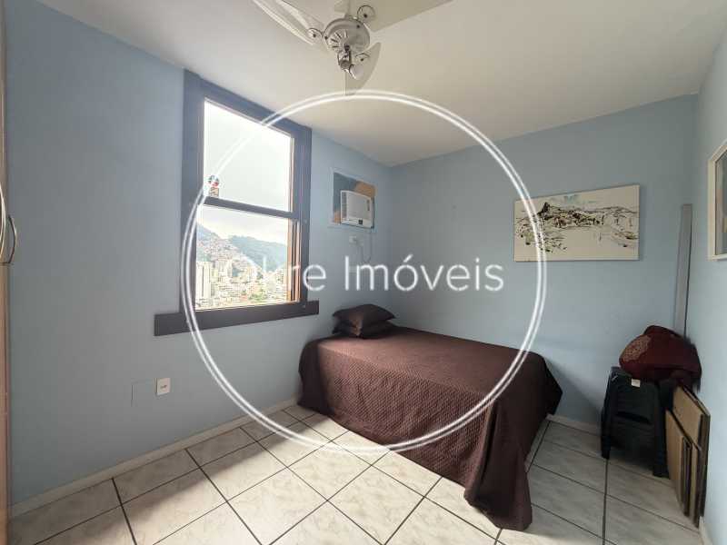 9BA80F4D-0F4A-40B9-ABD7-5CE105 - 17