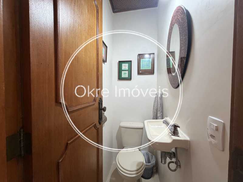 6908C21F-3502-4DD7-98A9-9A009A - 20