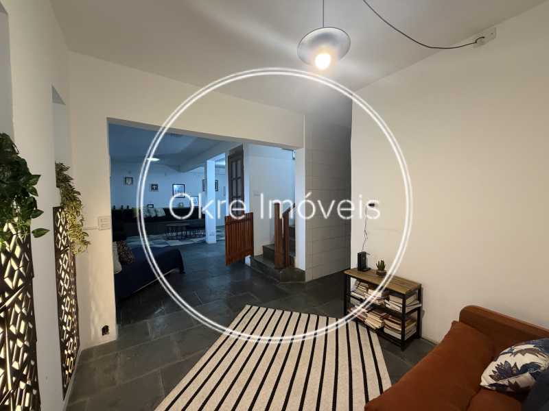 C75579B2-2F84-4A02-A816-86FB55 - 9