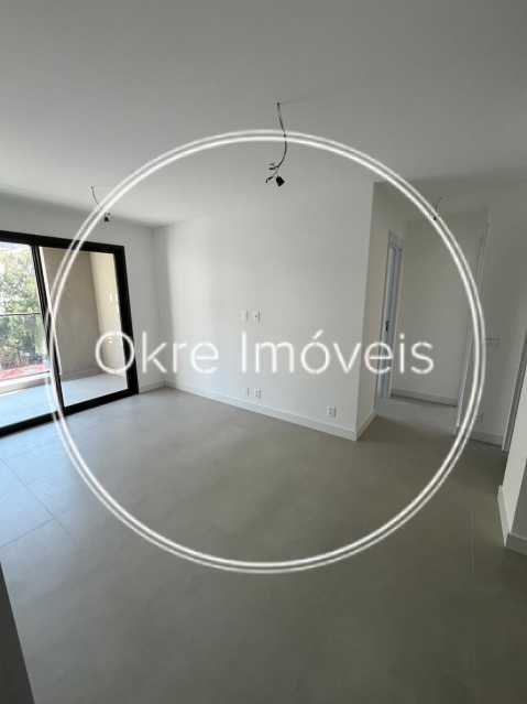 68e6f23368cfe6e70112_01 12 - 4