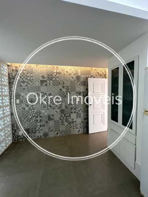 8ebbd8da-6627-4fed-b6eb-1a823d - 32