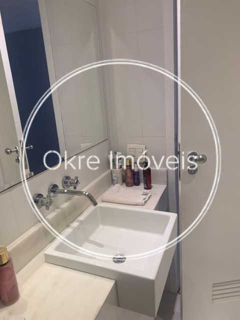 f5b524aa-e24b-4205-b6a5-cb83c2 - 32