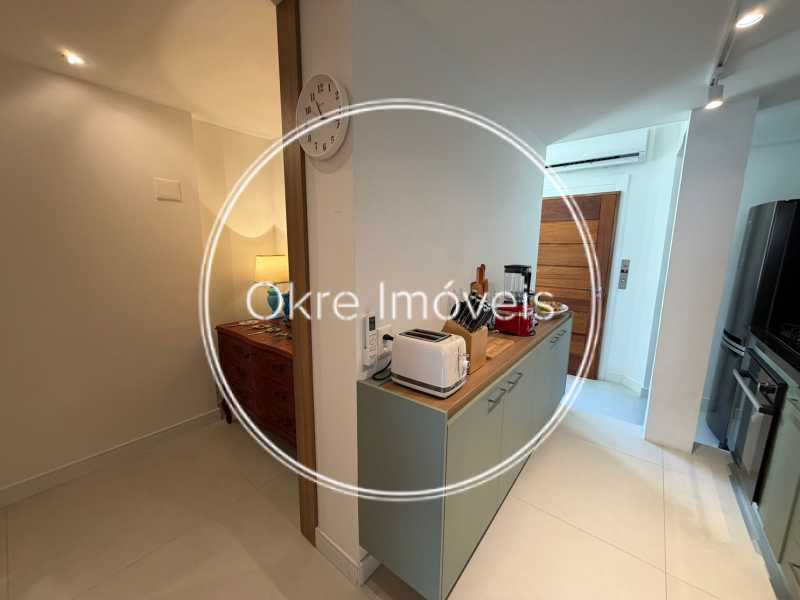 9f28e80a-08c6-44a9-af31-66c9b4 - 35