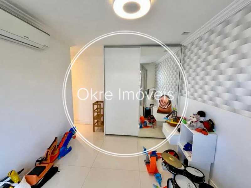 2f3e8e1f-4c9e-4c49-b7c3-35f454 - 17