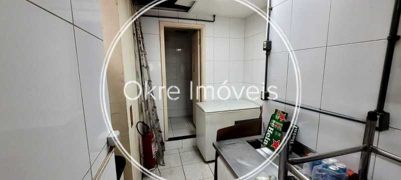 8c9fd1f1-f433-4890-bfee-fe9272 - 18