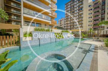 Ótima localização - Cobertura Duplex à Venda no Flamengo com 3 Quartos e Piscina | 155 m² - LECO30216
