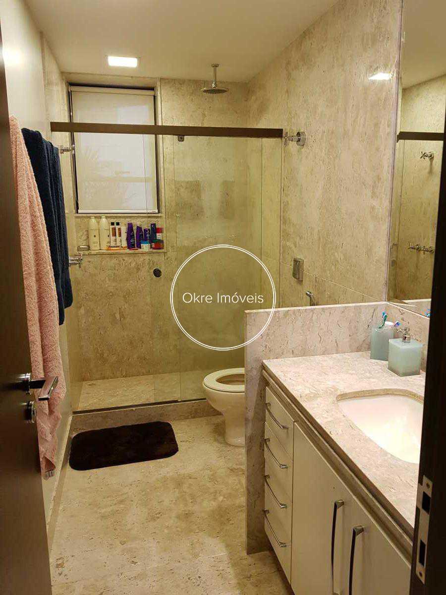 Suite 3 2 - 27