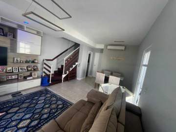 casa triplex 3 quartos sendo (3 suítes) em condomínio, portaria 24 horas e 3 vagas - RECN30077
