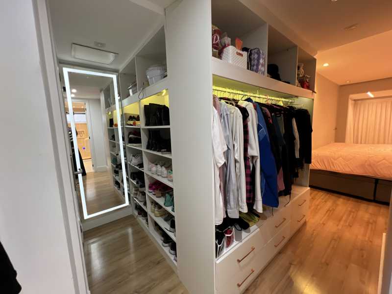 Closet 01 - 10