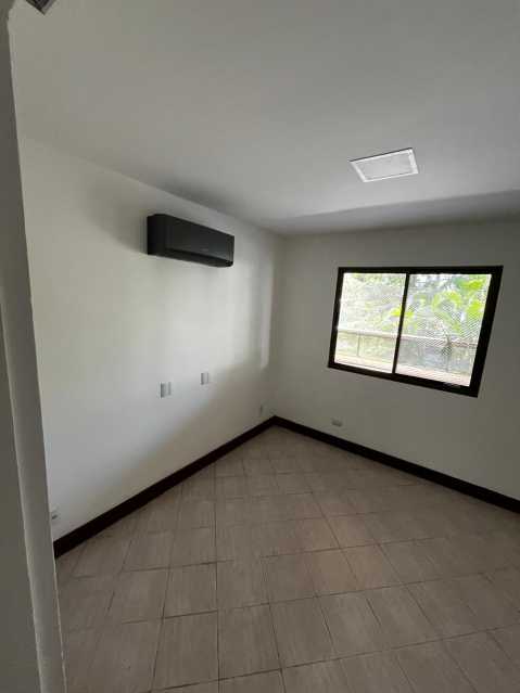 WhatsApp Image 2025-10-06 at 1 - 13