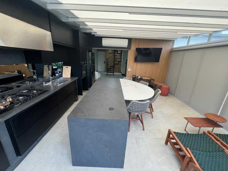 WhatsApp Image 2025-10-14 at 1 - 4