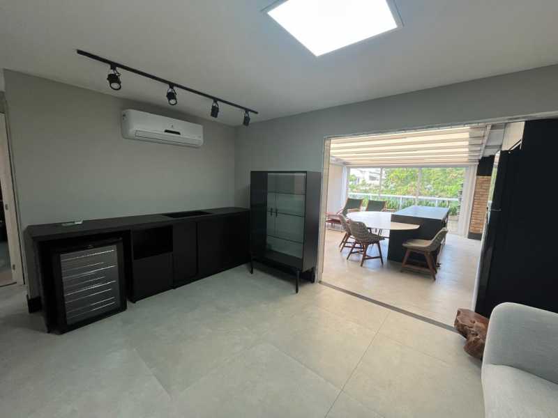 WhatsApp Image 2025-10-14 at 1 - 8