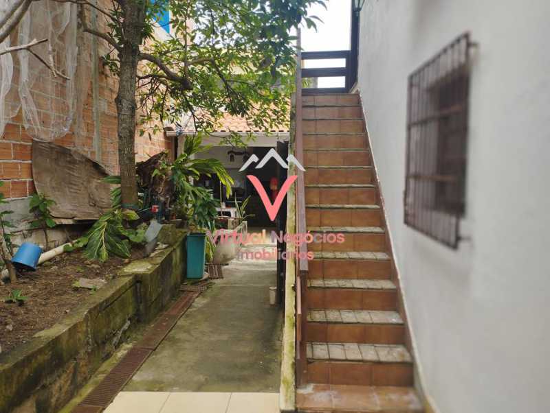 19 - ACESSO AO SALÃO DE FESTA - 19