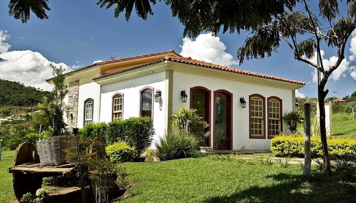 Conheça 29.Pág.5-Livreto Foto 7 Sede do imóvel - Luxuosa Casa em Condomínio Paragem do Tripuí - Ouro Preto - MBCN40009 - 25 29.Pág.5-Livreto Foto 7 Sede - 25
