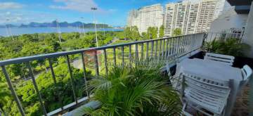 Praia do Flamengo com infra e 3 vagas de garagem - LAAP40978