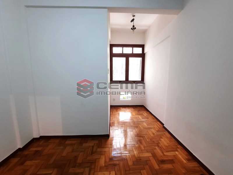 Lar240410_15 - 13