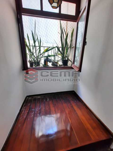 Lar240410_05 - 2