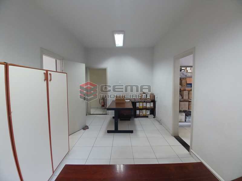 2e215805-9827-4cb0-864d-4a0fe1 - 5