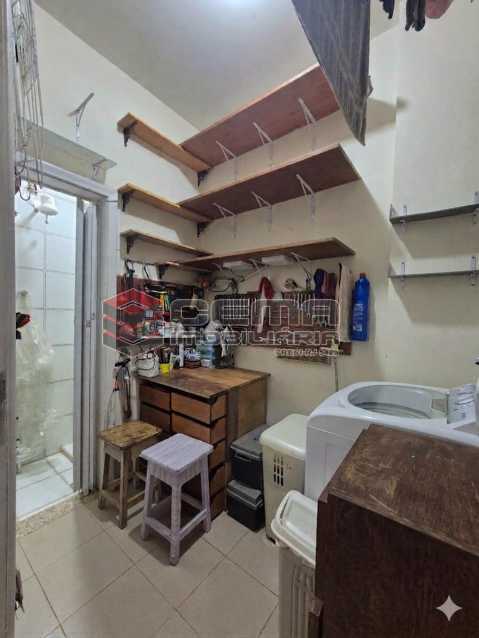 Area de serviço 001 - 23