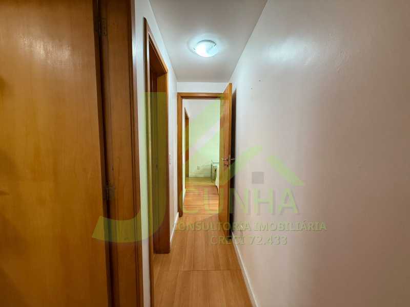 0EF704B2-DDA3-4A99-B2A3-E7300C - 24