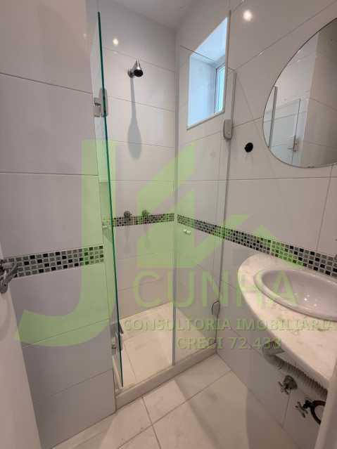 21EA9BD4-D2B6-4479-930F-8AAF52 - 19