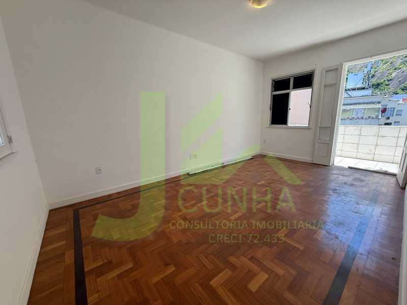 8983C9B6-A03D-43E5-AA6C-9EE60B - 12