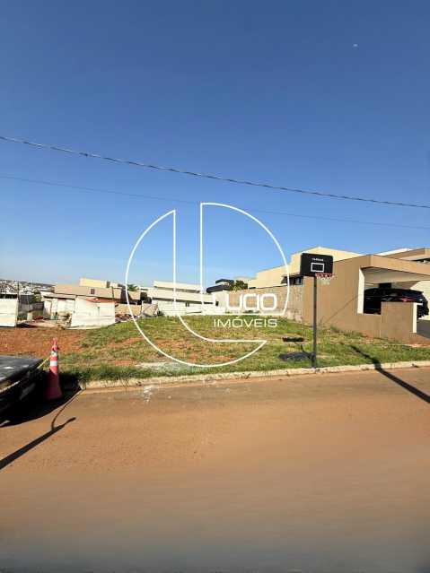 fca89941-a17e-4da1-a69c-e2dcd0 - 4