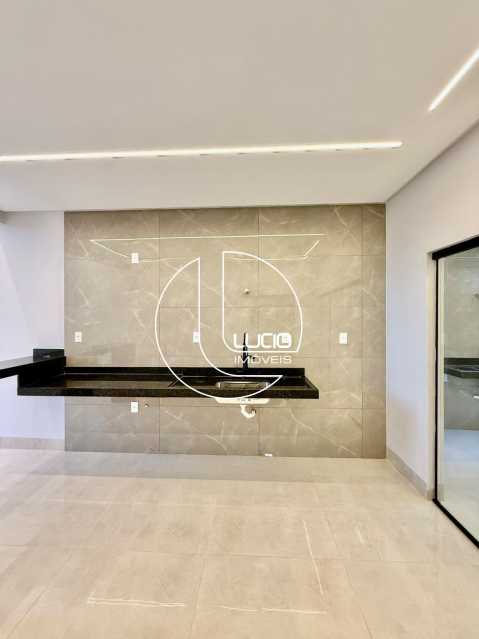 WhatsApp Image 2025-12-01 at 1 - 7