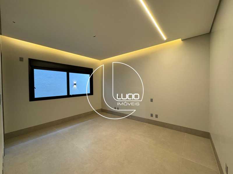 WhatsApp Image 2025-12-09 at 1 - 6