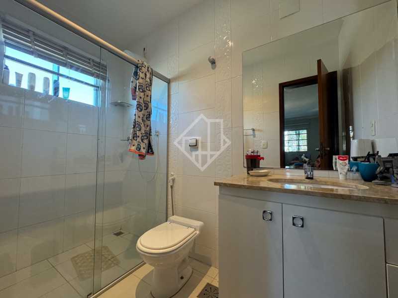 Casa_JB_SellGodPlis-05 Grande. - 20