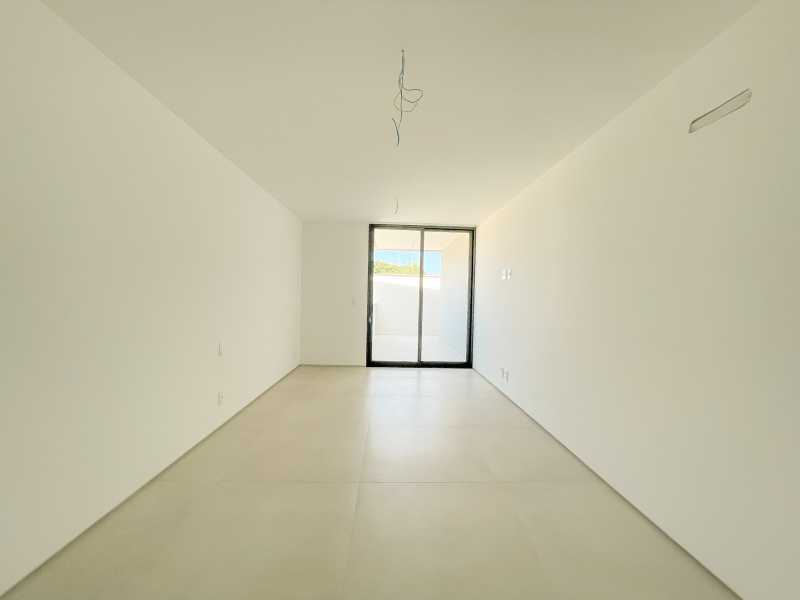 SUITE - 12