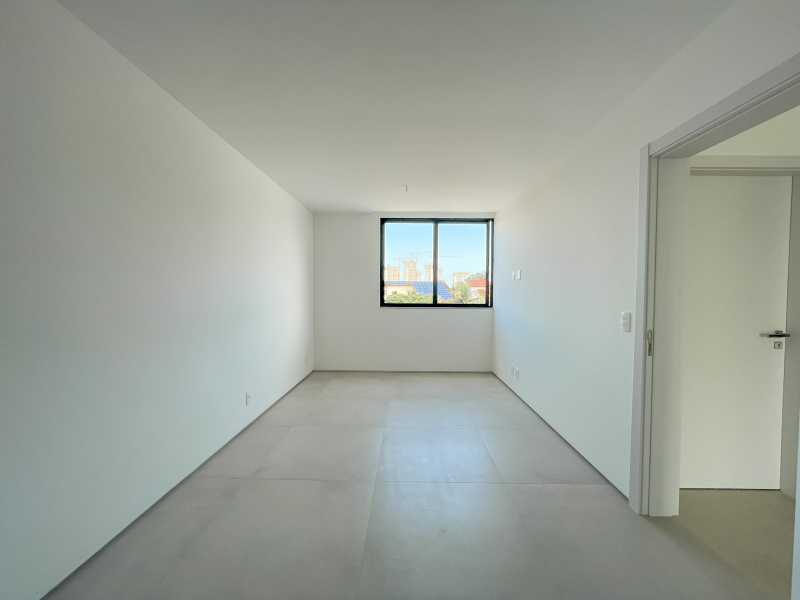 SUITE - 19