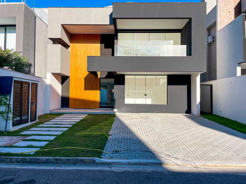 FACHADA - 1