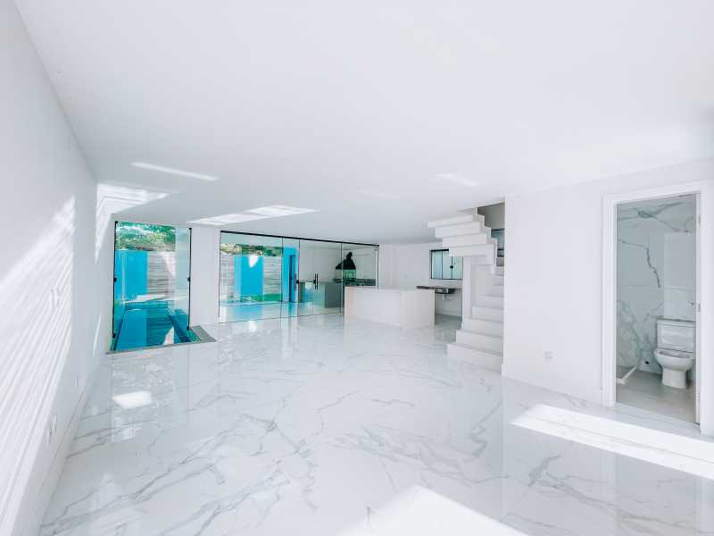 SALA - 4