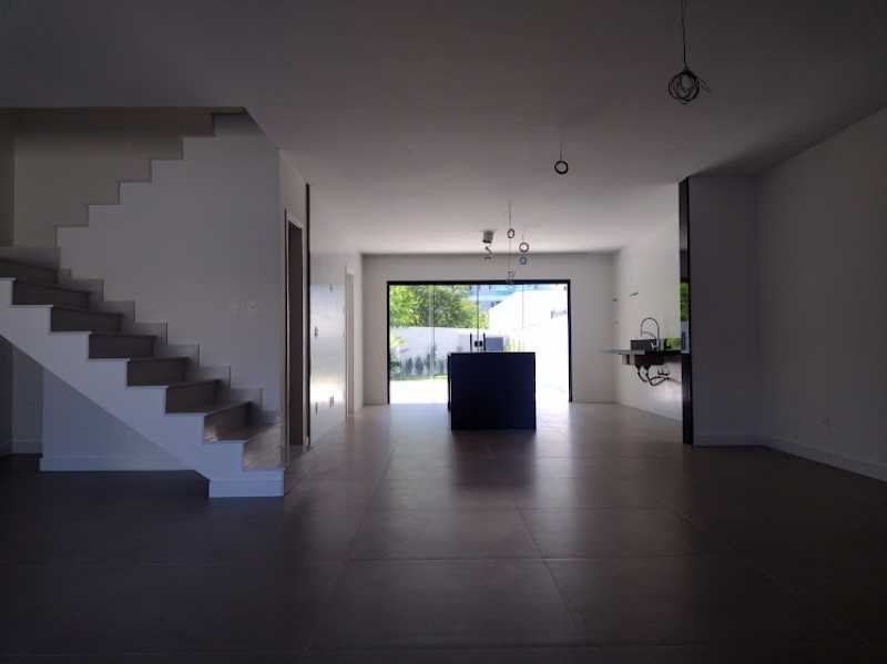 SALÃO ESCADA - 2