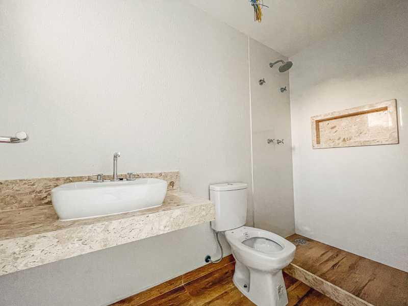 suite - 21