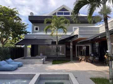 Condomínio Alphaville - Mansão triplex a venda no Alphaville, Barra da Tijuca no Rio de Janeiro - BHCN50190