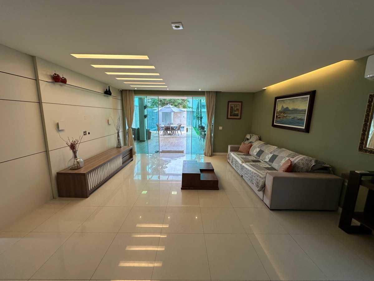 6fd74dca-7f36-4eea-ae0f-fe5282 - 10