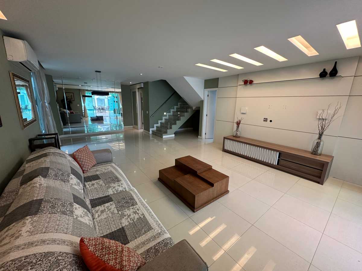 3ac91dce-4de7-4d5c-80a0-9725cf - 8