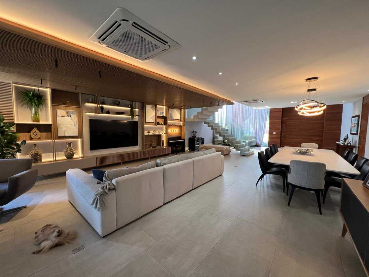 f1297ed4-7aad-40f8-bf15-a86977 - 8