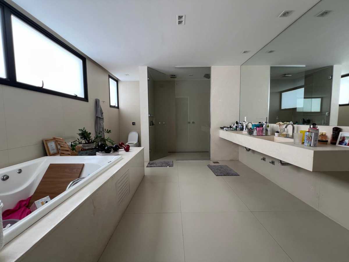 39b11175-670c-46da-ba40-ef3b66 - 21