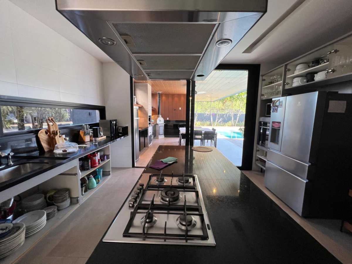 744dddb5-2cfb-4b44-b2a3-3f461f - 23