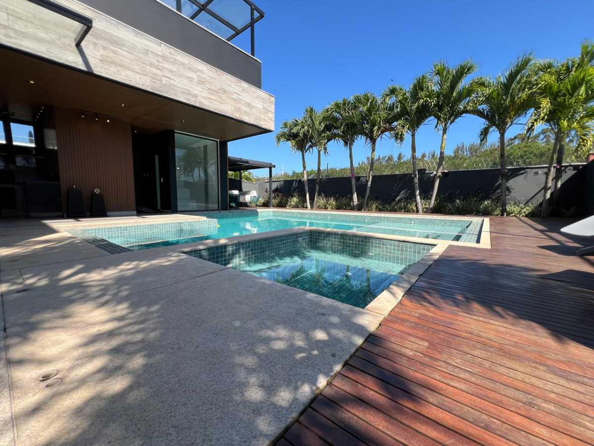 f51eb51c-3644-4b00-a1a0-6a1671 - 27